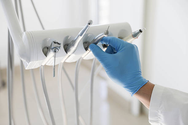 Professional Wisdom Tooth Removal technician working in Decatur, IL